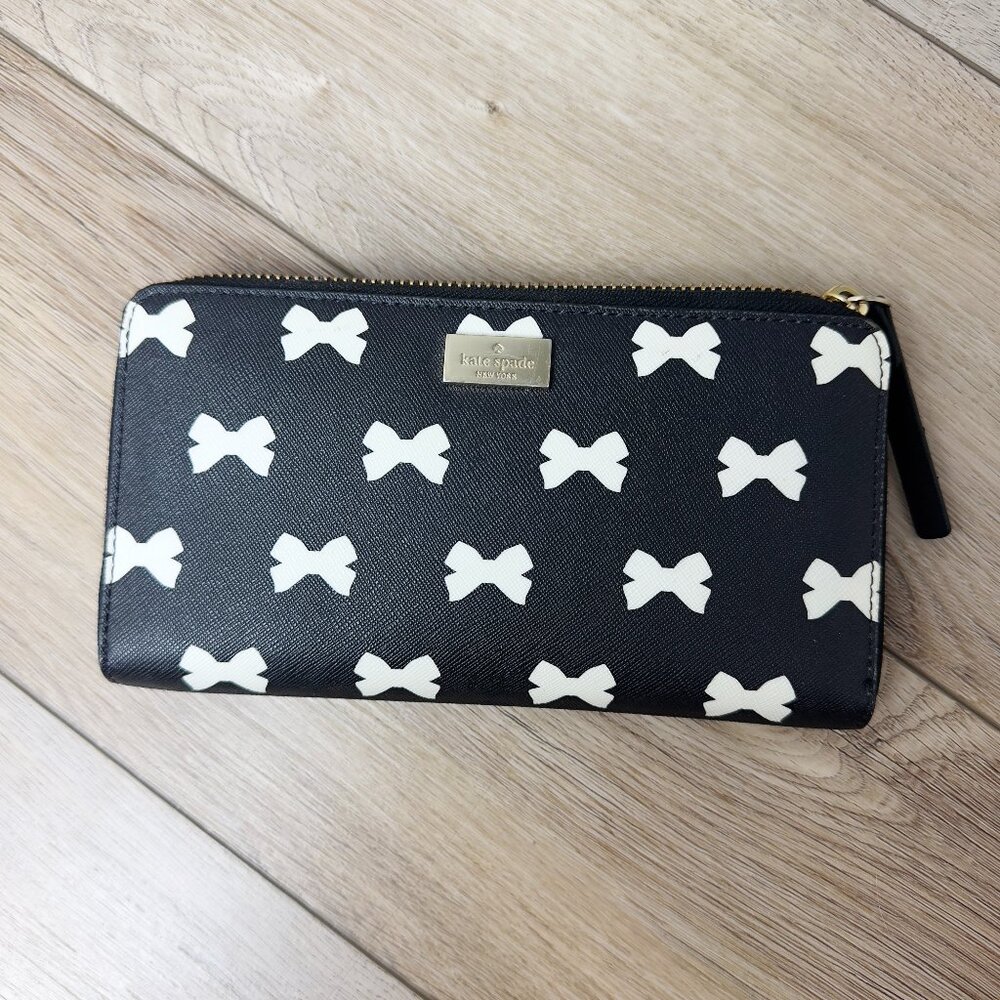 Kate Spade Black & White Bow Wallet